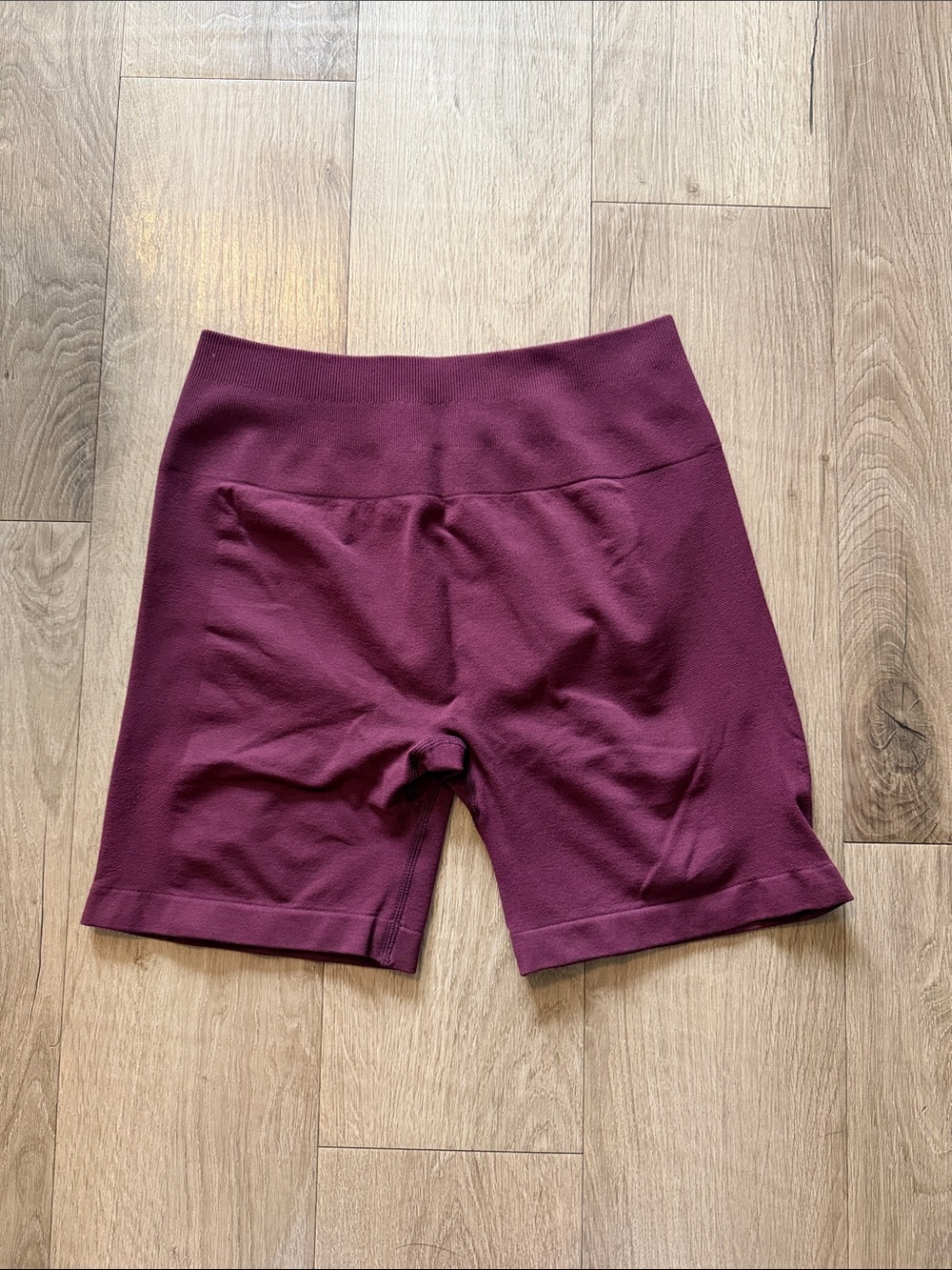 High-Waist Bike Shorts in Burgundy